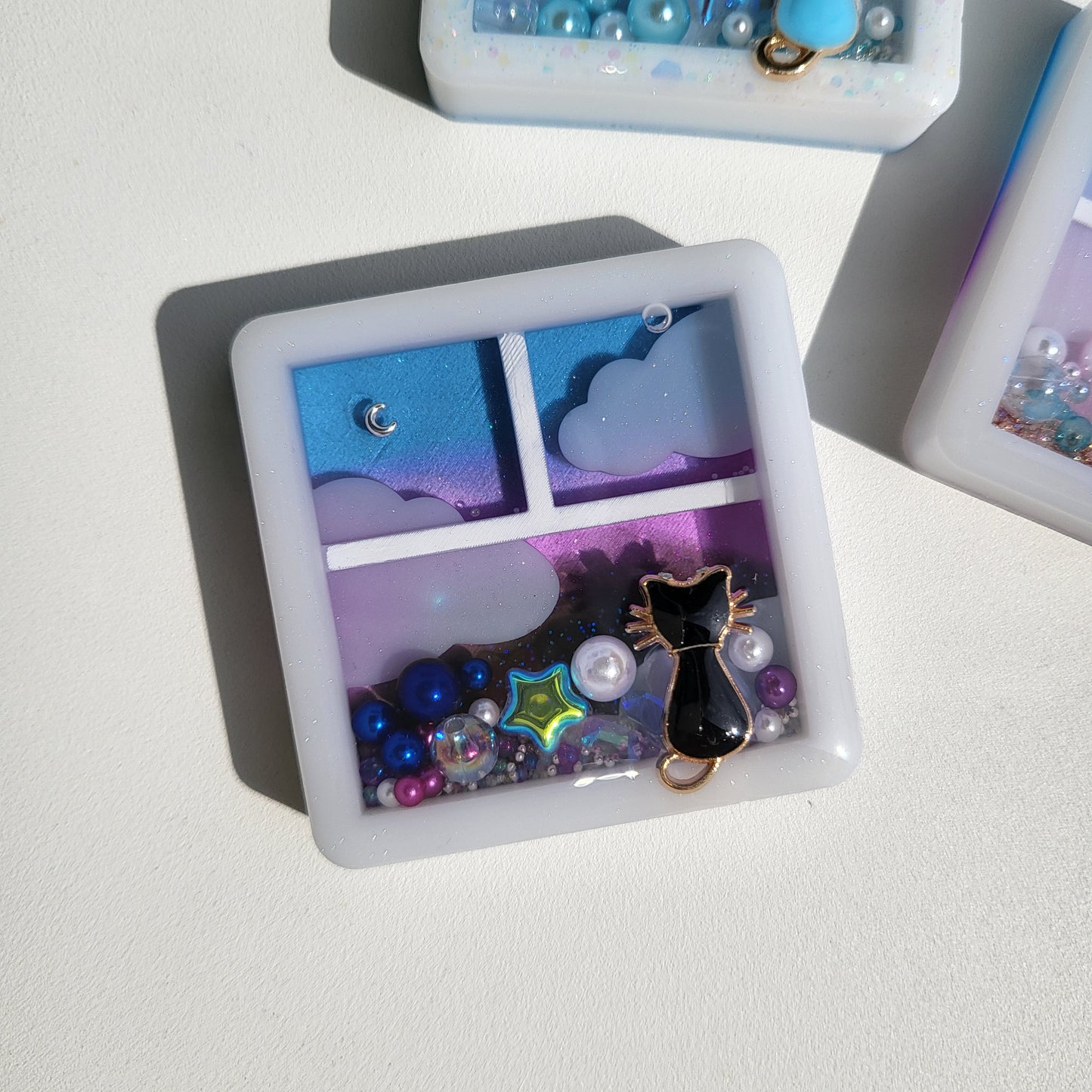 TTE Originals Cat by the Window resin shaker charm