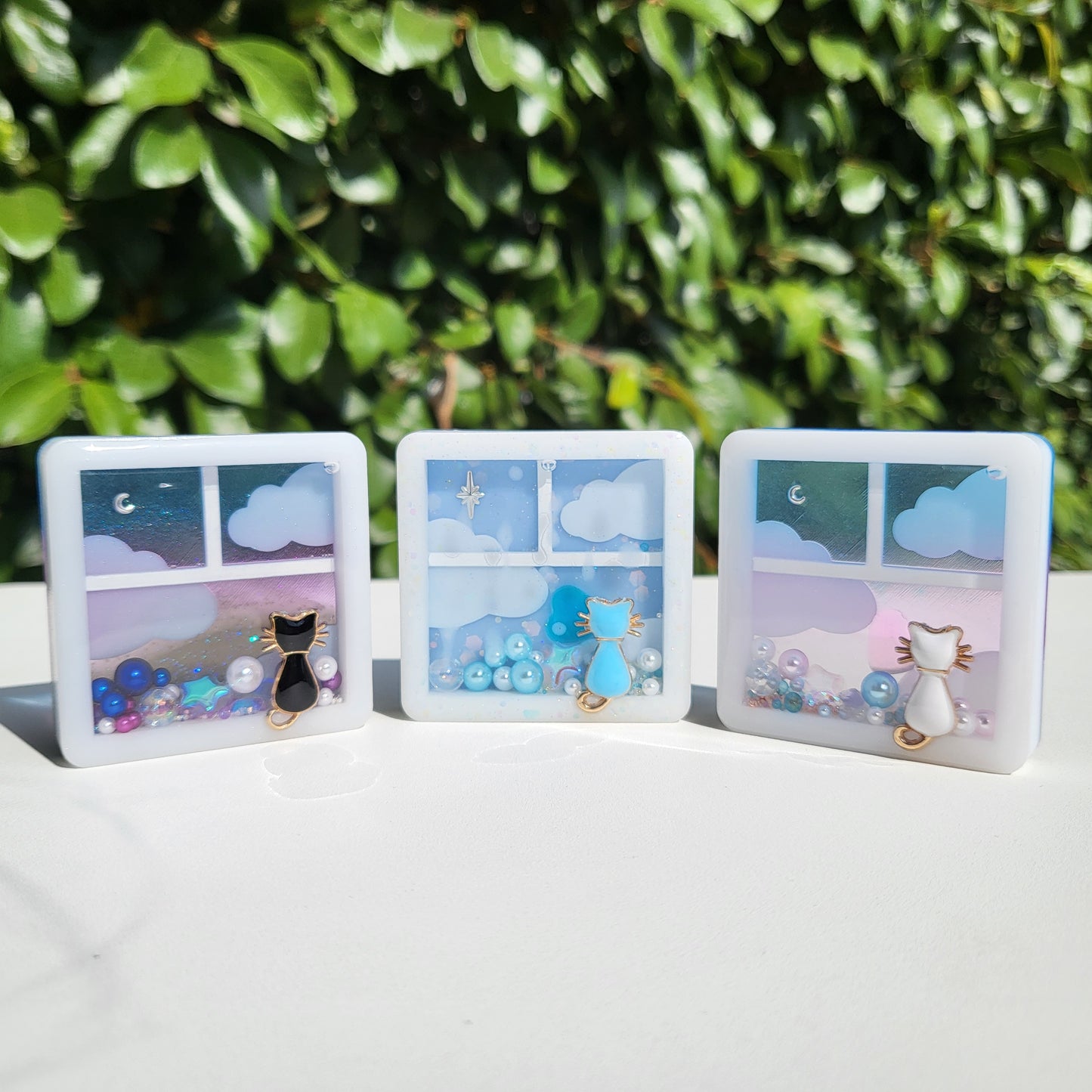 TTE Originals Cat by the Window resin shaker charm