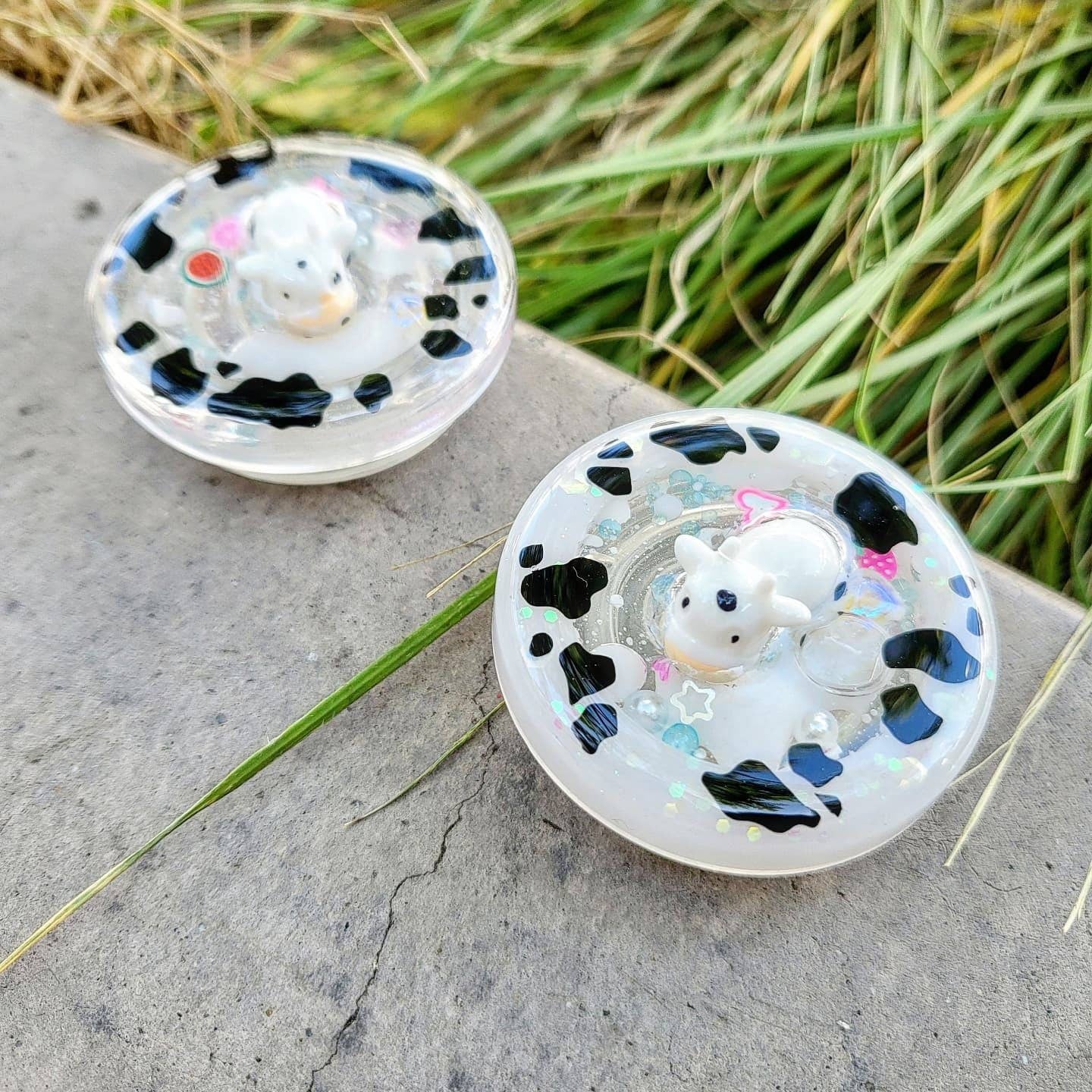TTE Originals Swimming Moo Moo Cow Milk Custom Resin Shaker Phone Grip