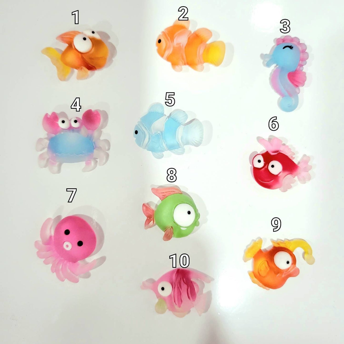 MS Customizable Fish Tank Keychain Phone Grip