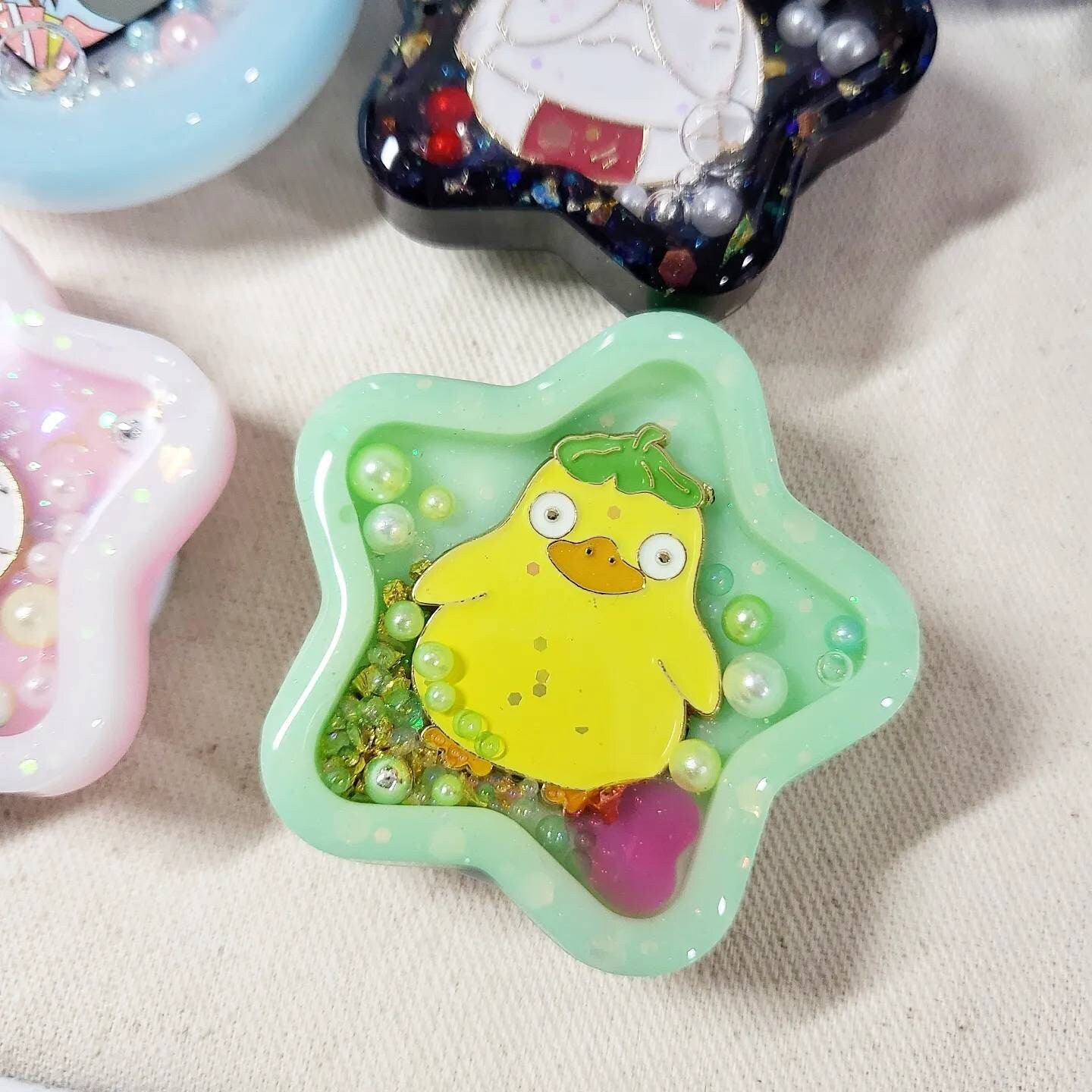 SG Kawaii Resin Shaker Charm Phone Grip Keychain Badge Reel