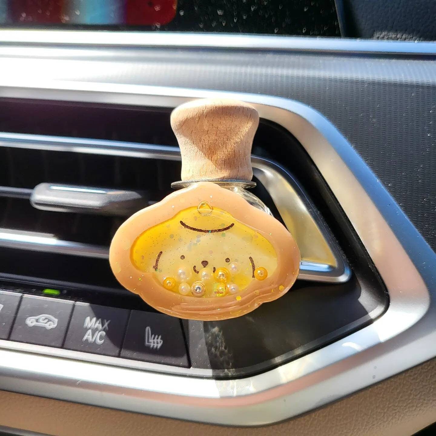SF Kawaii Handmade Resin Shaker Car diffuser for vent or rearview mirror